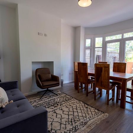 Double Room In Refurbished 5 Bed Home With Wifi And Tv BW Room 4 Solihull Ngoại thất bức ảnh