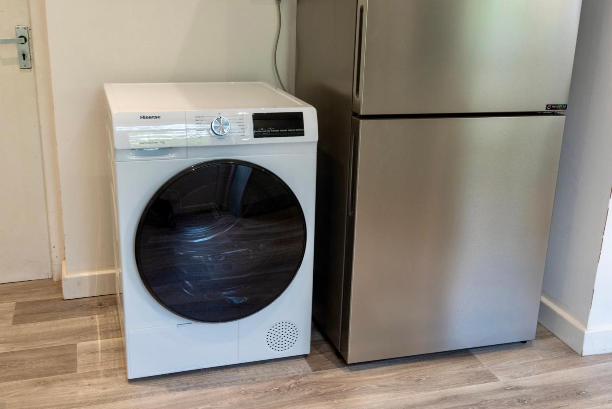 Double Room In Refurbished 5 Bed Home With Wifi And Tv BW Room 4 Solihull Ngoại thất bức ảnh