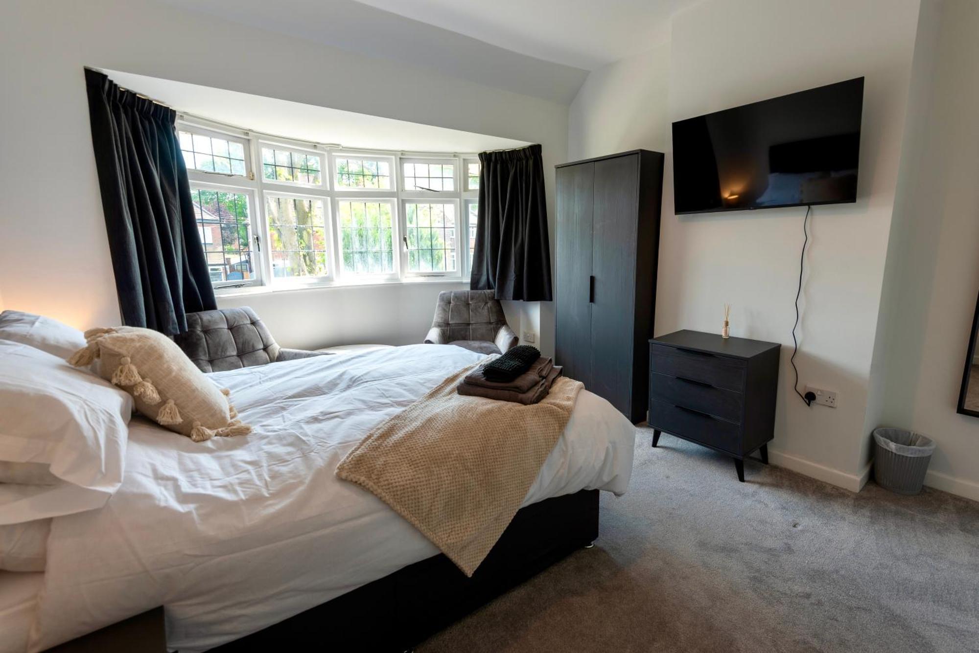 Double Room In Refurbished 5 Bed Home With Wifi And Tv BW Room 4 Solihull Ngoại thất bức ảnh