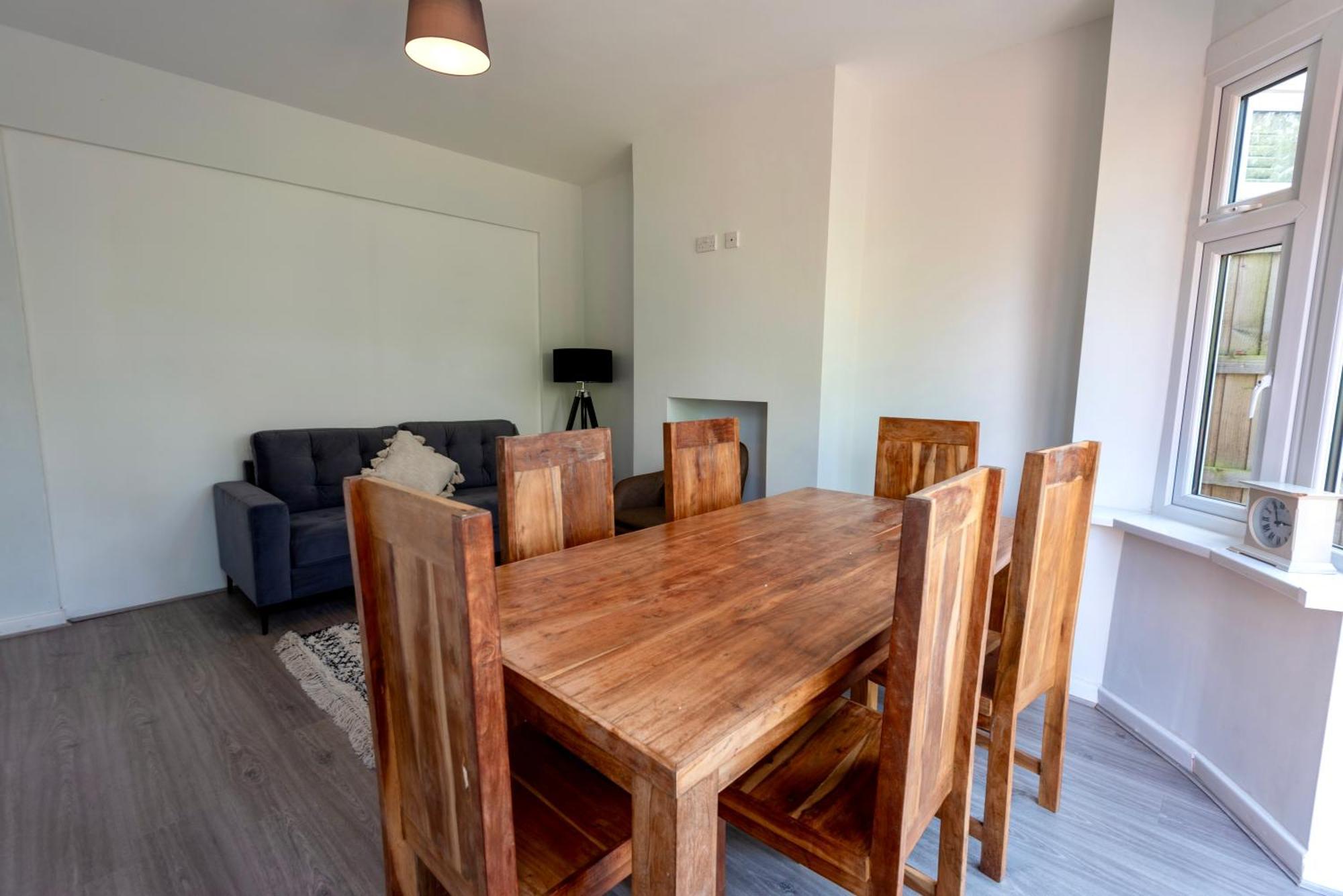 Double Room In Refurbished 5 Bed Home With Wifi And Tv BW Room 4 Solihull Ngoại thất bức ảnh