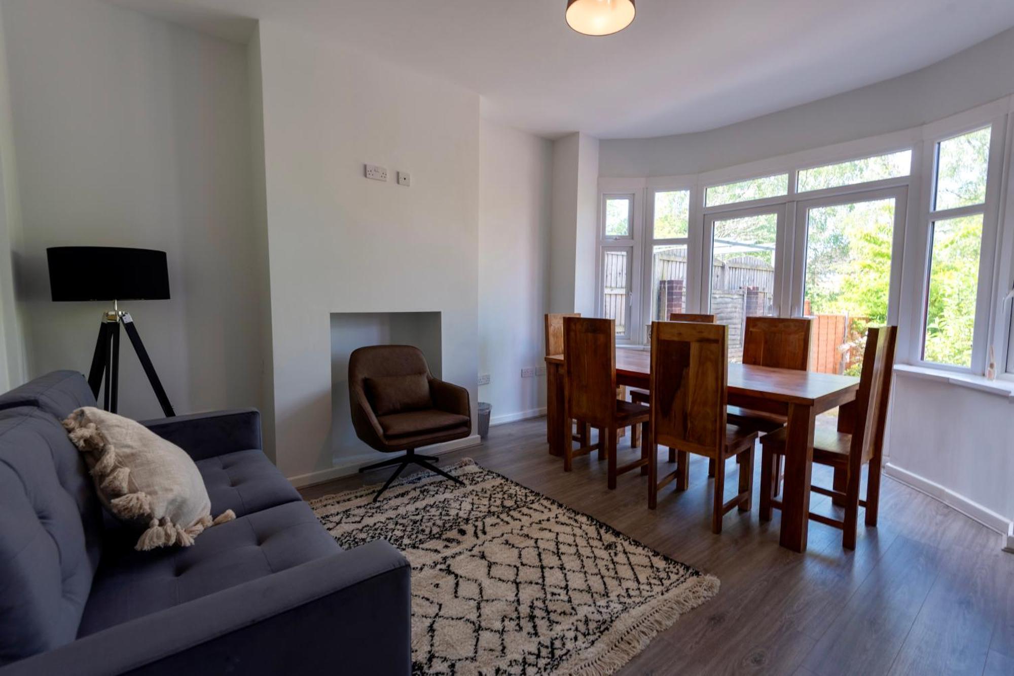 Double Room In Refurbished 5 Bed Home With Wifi And Tv BW Room 4 Solihull Ngoại thất bức ảnh